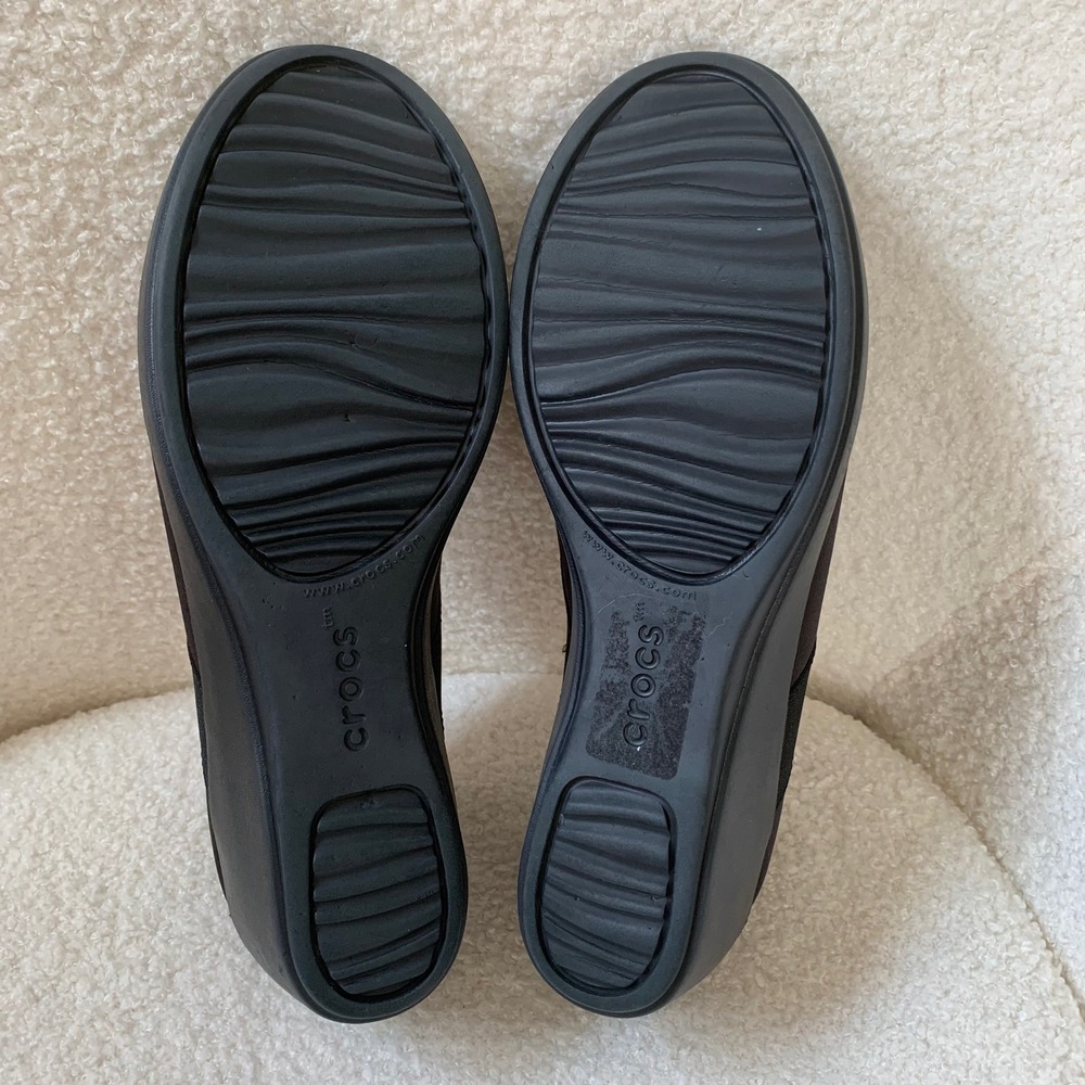 Crocs Women's Busy Day Stretch Wedge Dual Comfort Black Size 11 Slip On Shoes - Picture 9 of 12